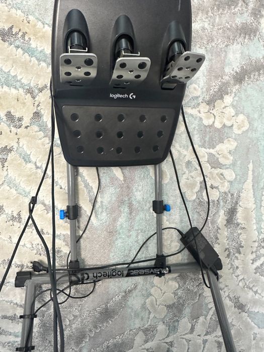Vând SET COMPLET SIM RACING – Logitech G29 + Schimbător + Playseat Challenge X