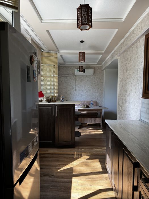 Квартира 4-ех комнатная/4 xonasi с ремонтом в центре города на Ц1