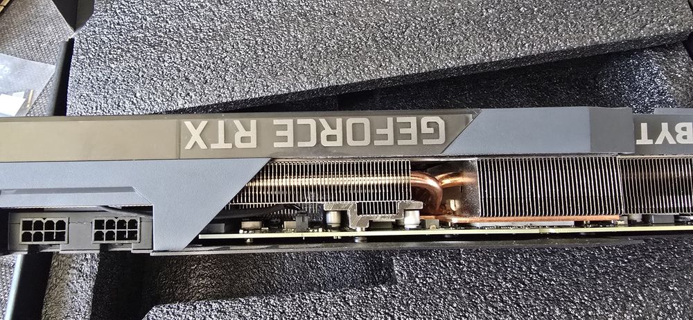 Placa video Geforce GIGABYTE Eagle OC RTX 3080 10gb impecabila