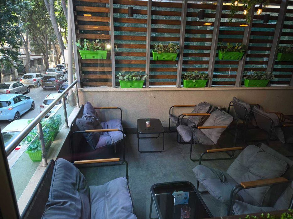 Ресторант и бар, Център