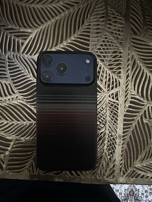 Iphone 11 (17pro korpus quyilgan)