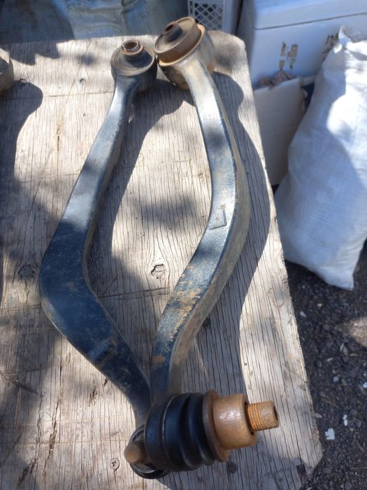 Рычаги в сборе тойота