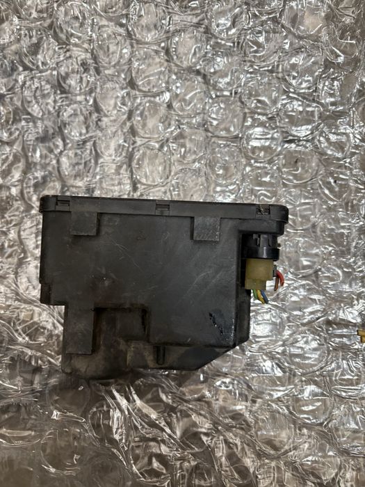 Mercedes w124 Вакум Помпа Централно Заключване