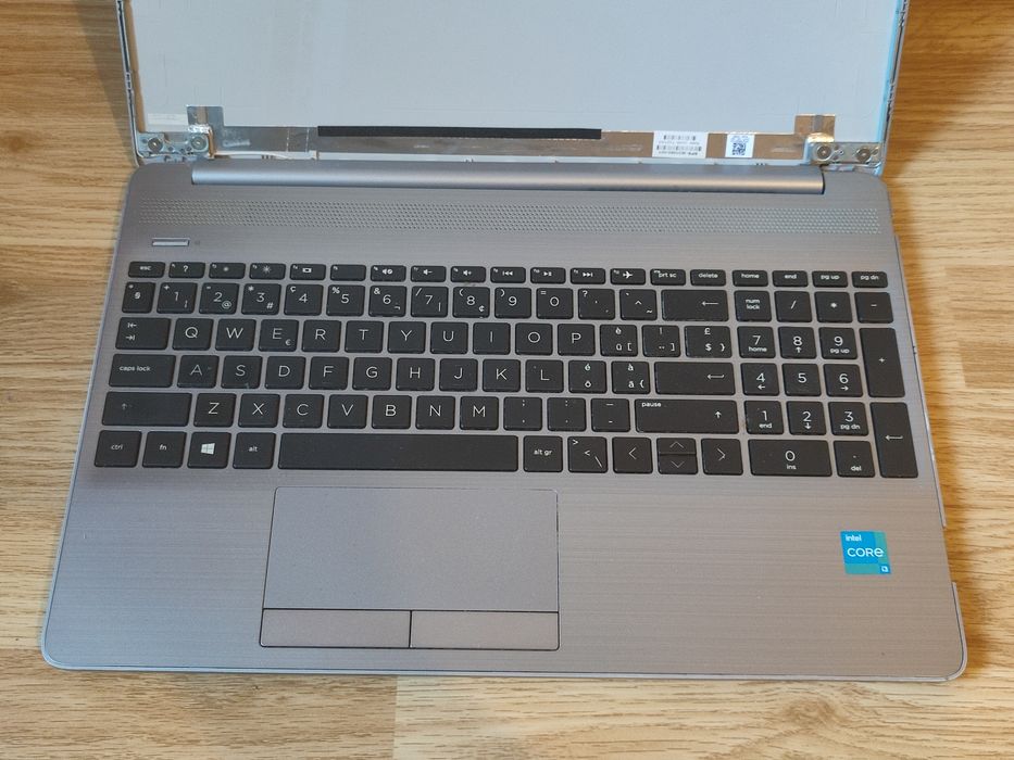 Carcasa Completa + Tastatura + Balamale - HP 250 G8