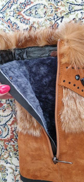 Продам женские сапоги