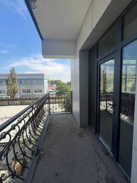 Продается 3х комнатная квартира в  "ЖК Салом" в Максим Горьком