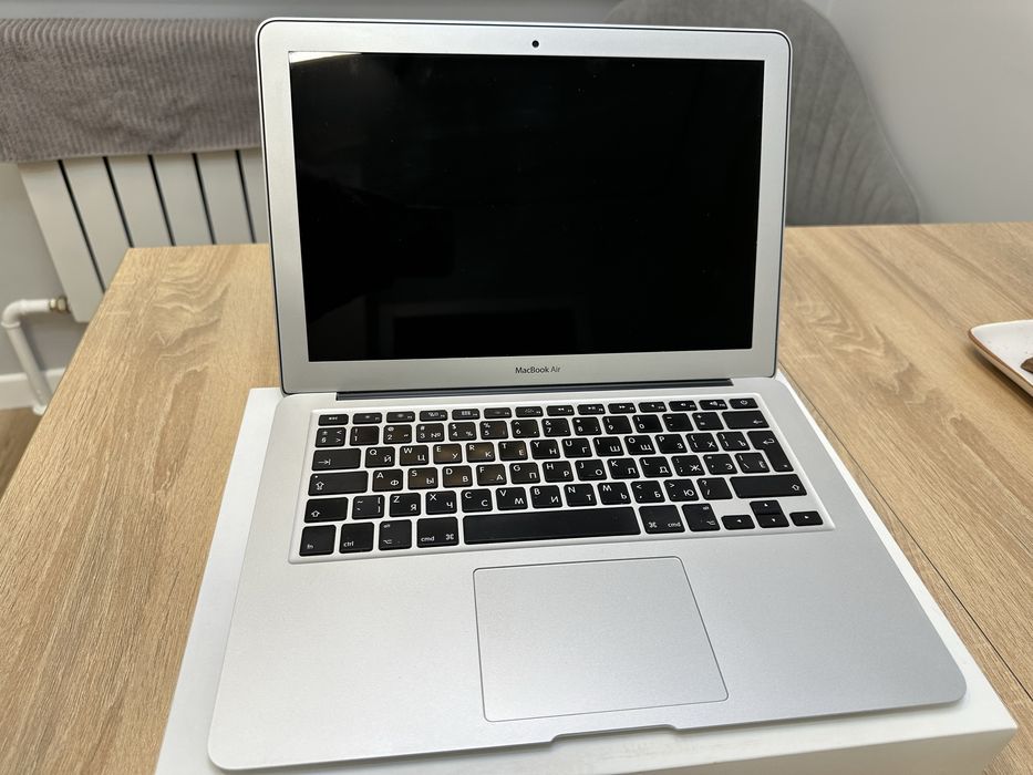 MacBook Air 2017 года