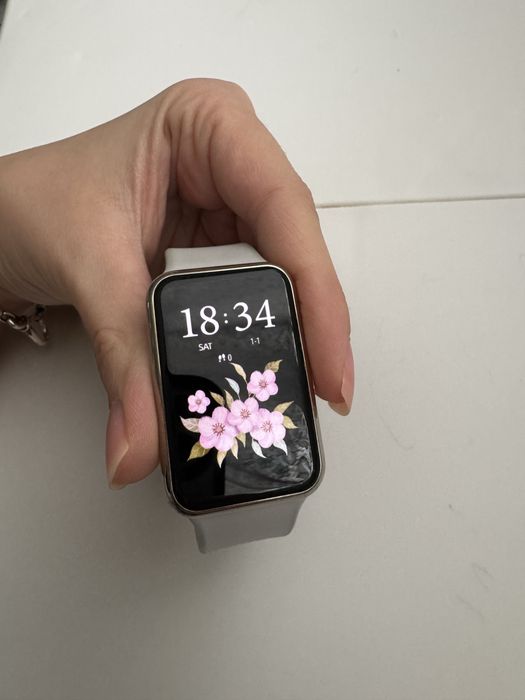 Смарт часовник Huawei watch fit elegant