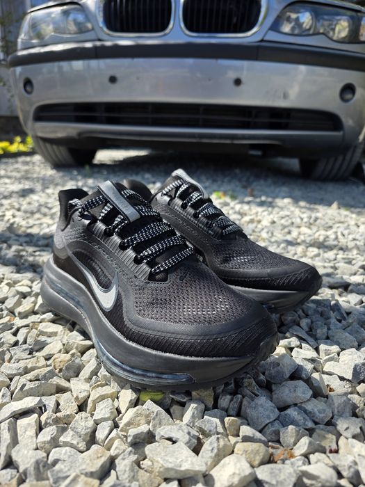 Nike Pegasus Premium– Mărimea 42 – Noi, Nepurtați, cu Cutie Originală