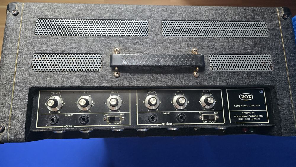 Amplificator Vox pe lampi