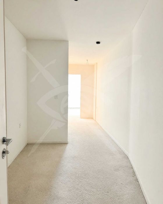 Продава се Тристаен апартамент в Бургас, Братя Миладинови - 99 кв.м за 2829 €/кв.м - Снимка #4