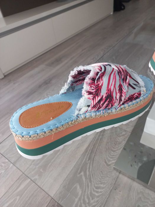 Чисто нови обувки 38 размер