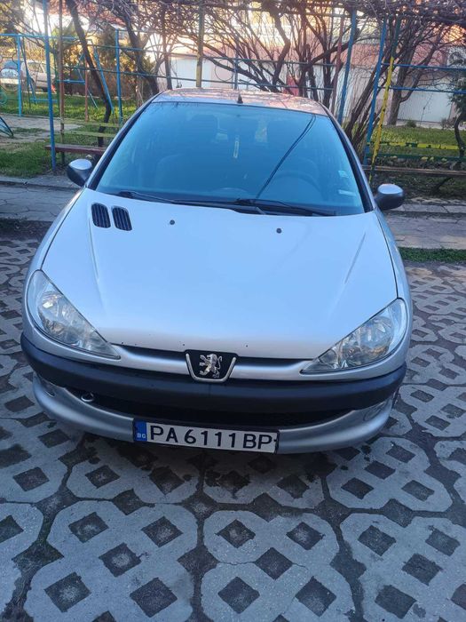 Продавам кола Пежо 206