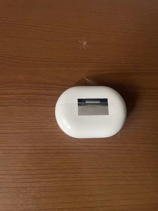 Продаются наушники Huawei free buds pro