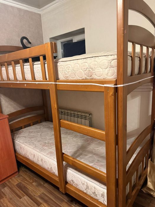 Двухъярусная  кровать