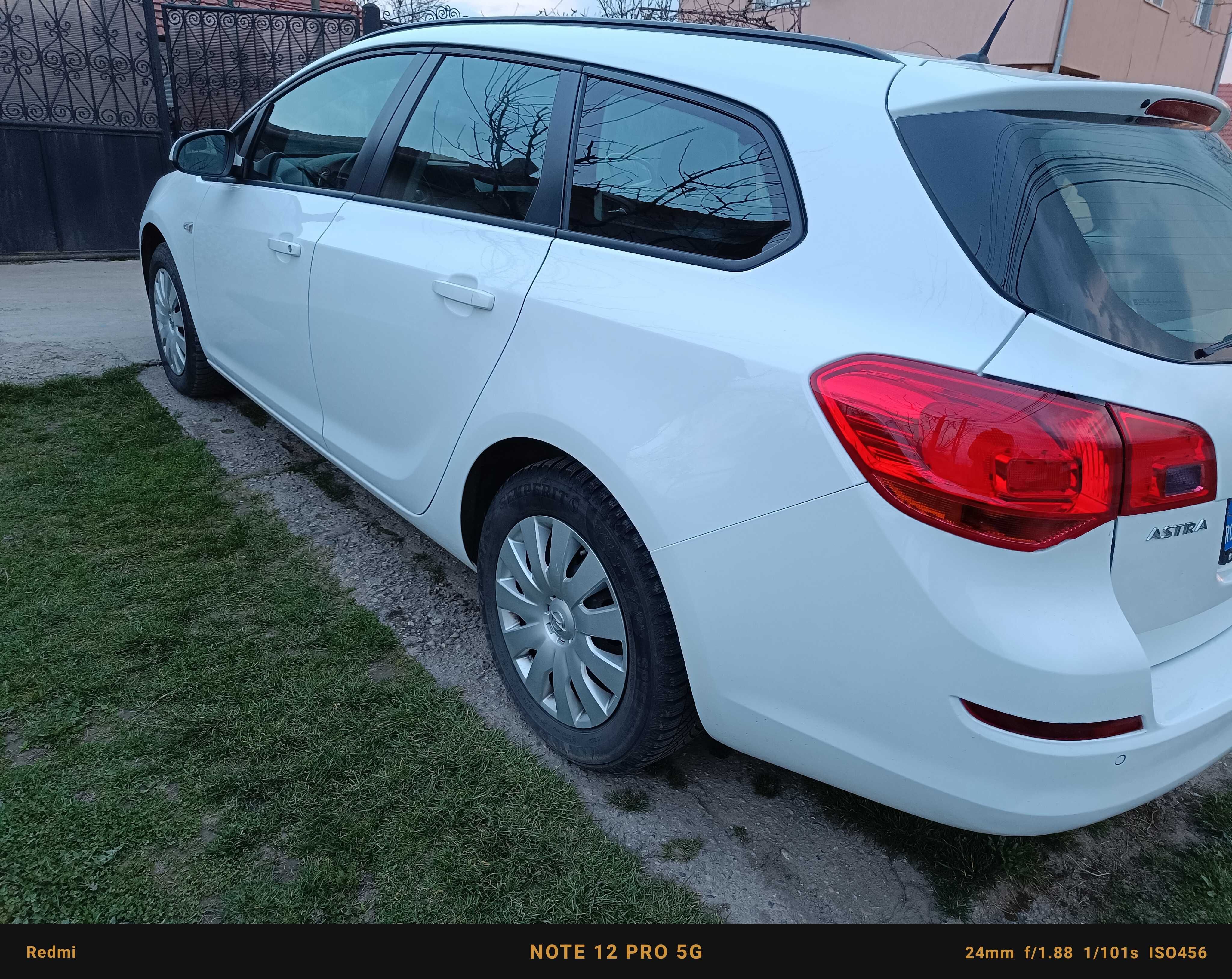 Opel Astra J 2016 Jebel • OLX.ro