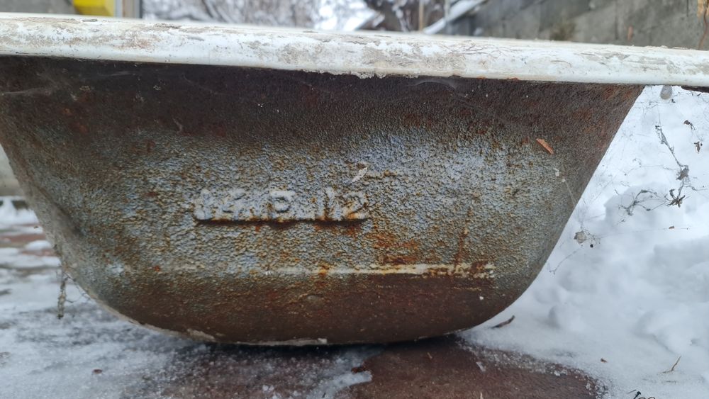 Ванная чугунная маленькая