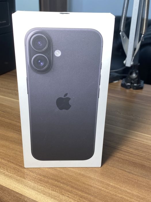 iPhone 16• 128 GB • Black