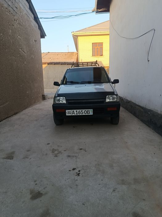 Yaxshi xolatda tiko avtomobili hech qanday xarajati yuq