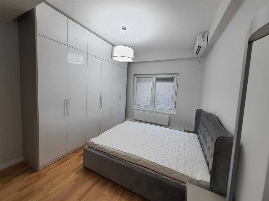 Дава се под наем Двустаен апартамент в Бургас, Център - 62 кв.м за 255 € - Снимка #3