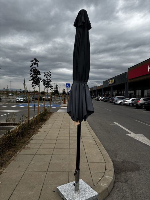 Градински чадър, 3м диаметър + масивна стойка