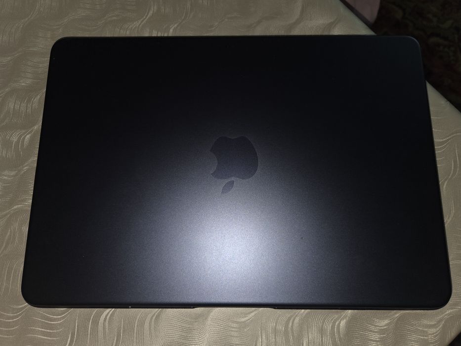 MacBook Neo 8/256
