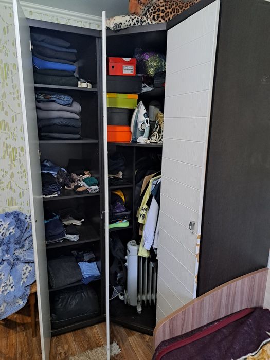 Продам угловой шкаф