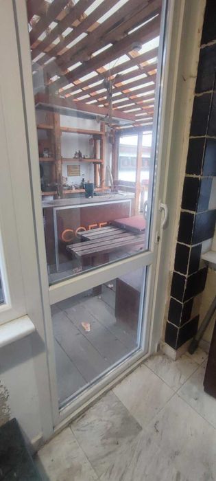 Врати - хол, баня, тераса, стъклена за магазин. Дограма