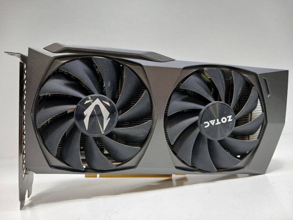 Zotac RTX 3060 12gb  Zŏr holatda  Aybi yŏq Ishlashi zŏr