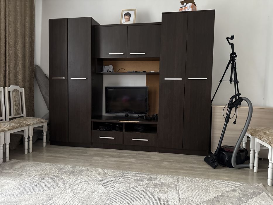 Продам шкаф для гостинной