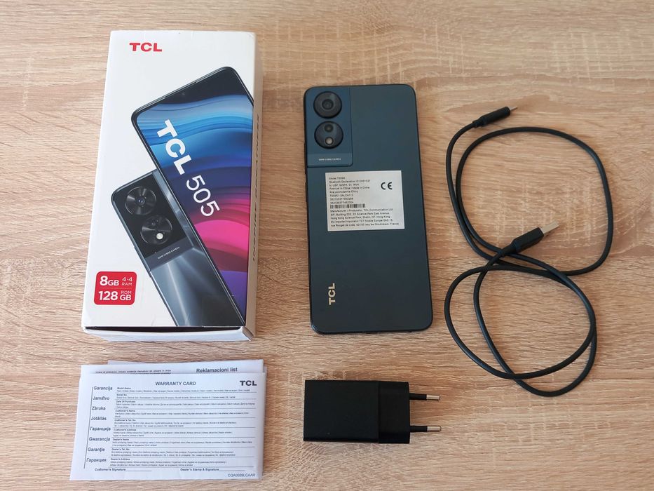 Нов смалтфон TCL 505