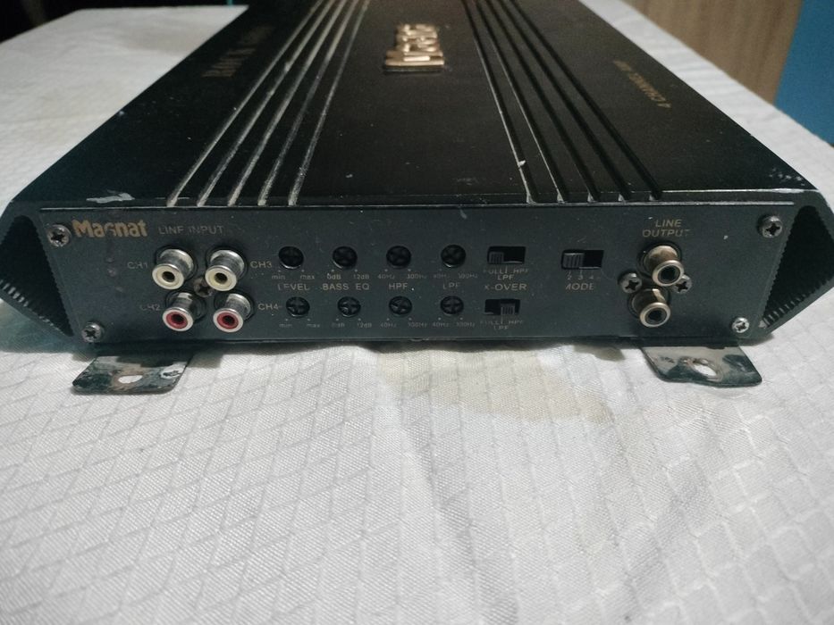 stație auto magnat 4 canale 800w
