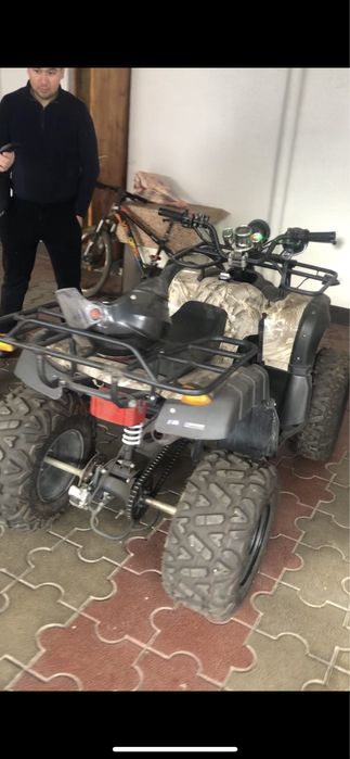 Квадроциклы / Мото