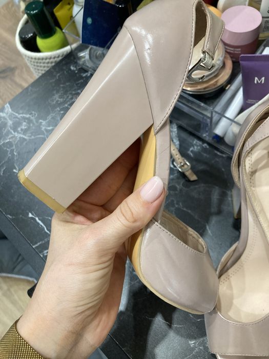 Дамски обувки на висок ток 38