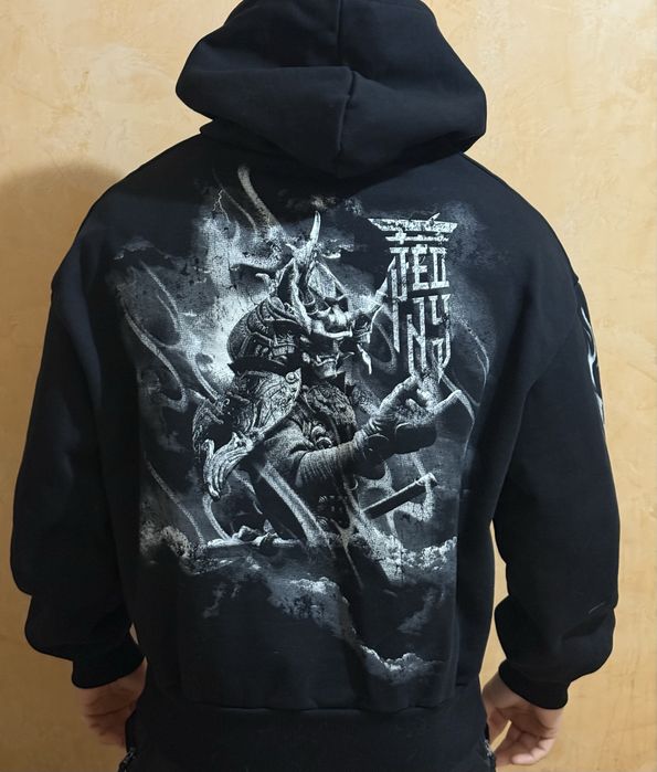 Продавам чисто нов суитчър