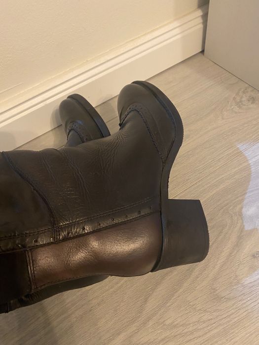 Високи ботуши номер 39