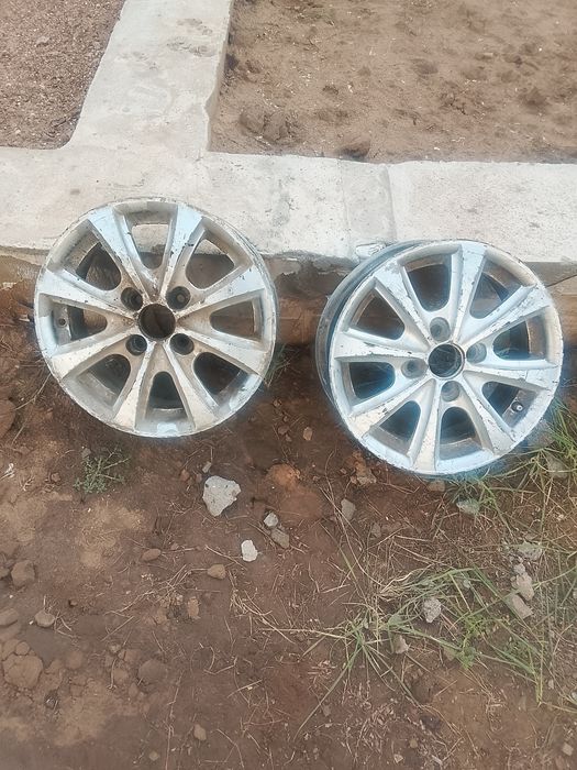 Продам титановый диски на 14 ,цена 6 тыс.тенге за штук,диски штамповка