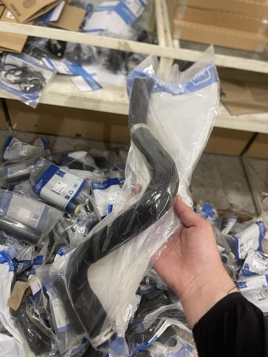 Tracker-2 radiator potrupka verxniy GM