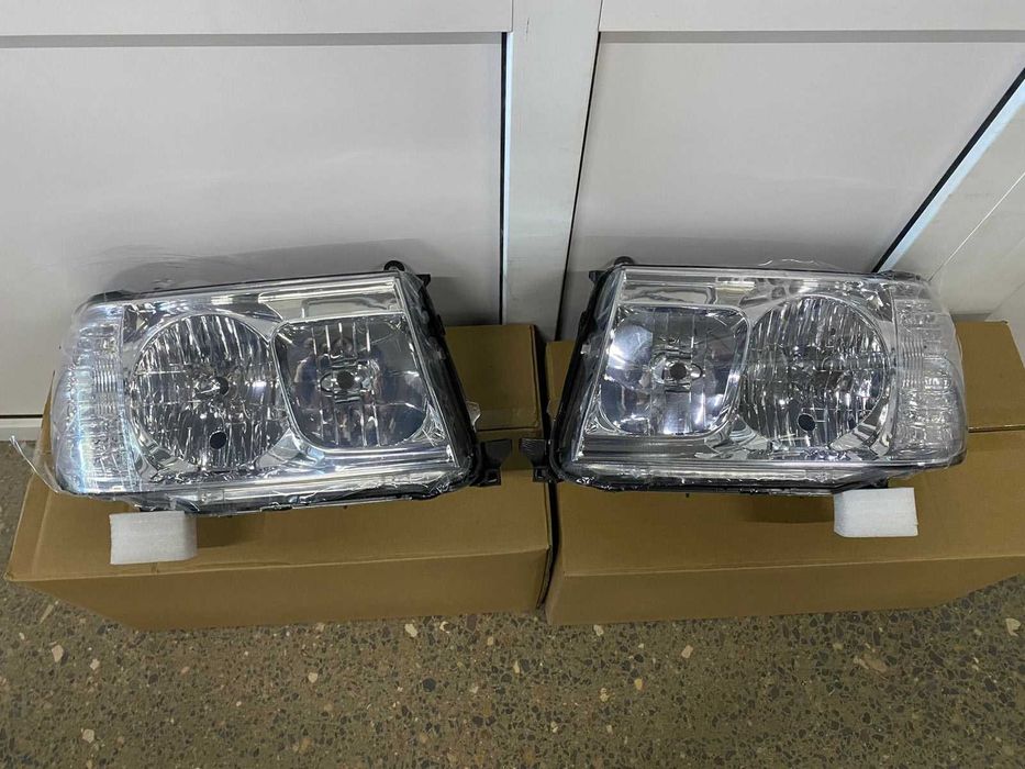 Фара для Toyota Land Cruiser 100