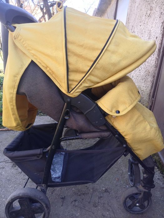 Детски стоки. Бебешка количка
