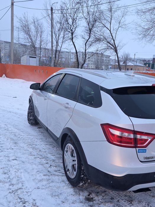 Лада Веста кросс св