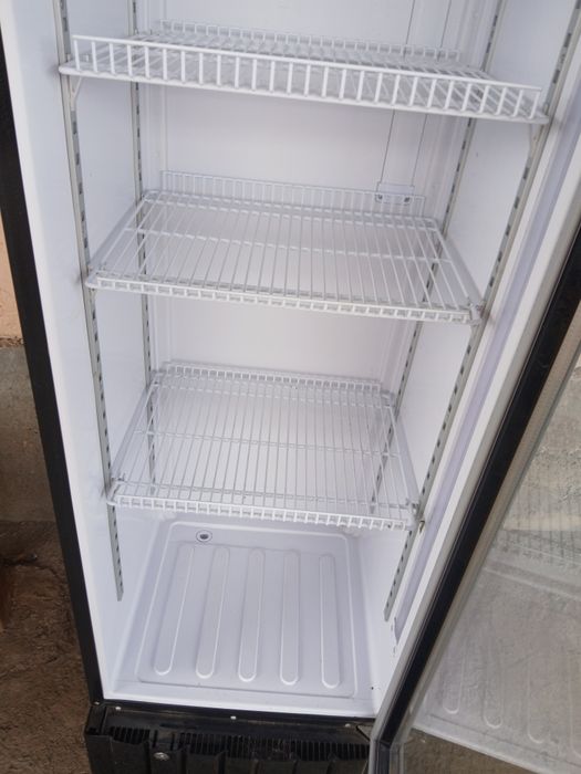 Продаю холодильник практически новый