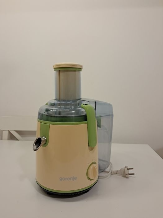 Storcator de fructe si legume Gorenje  800 W