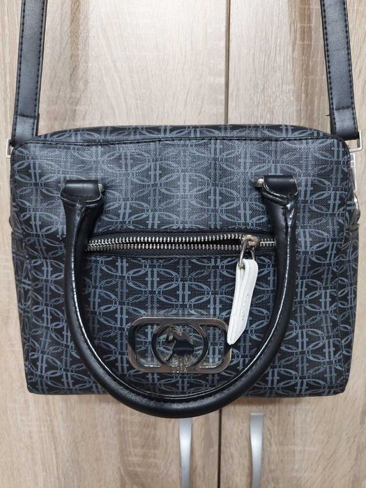 Средно голяма чанта в добро състояние, цена 10лв