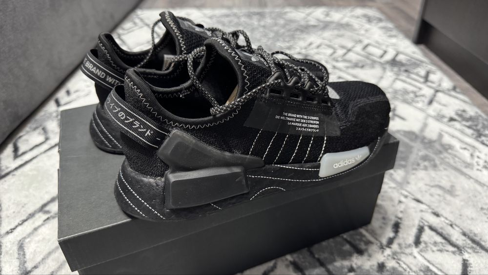 Adidas Nmd R1 V2 marimea 38