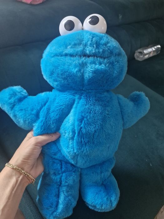 Cookie  Monster  produsă de tyco
