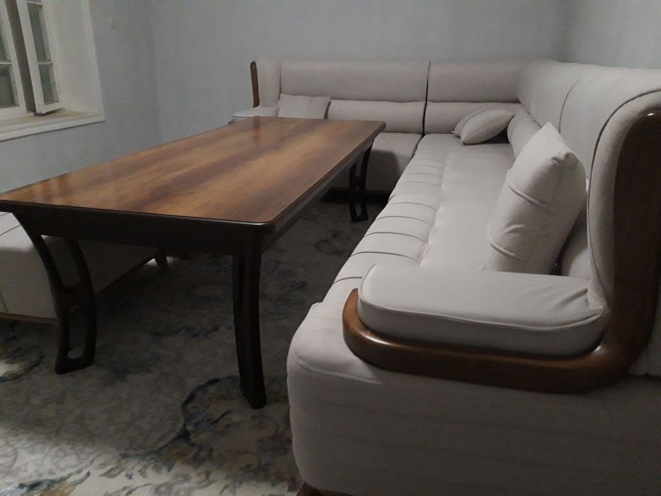 Кухонный и гостиная мебель для красивых