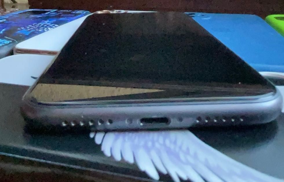 Iphone 11 black В отлично състояние!