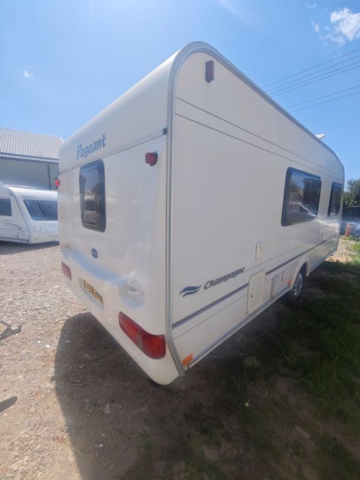 Дом на колесах прицеп-кэмпер