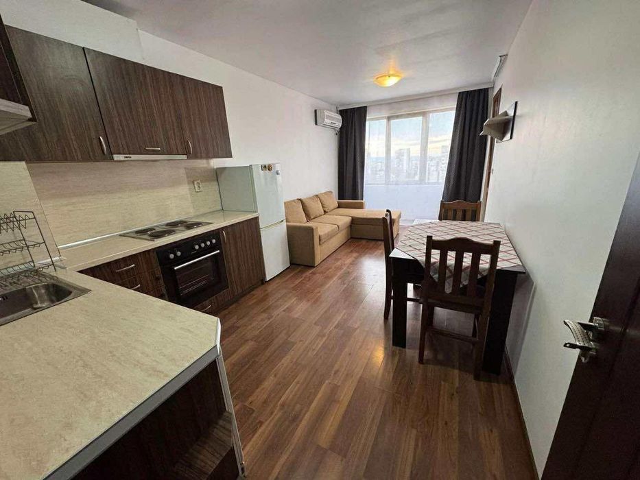 Дава се под наем Двустаен апартамент в Варна, Възраждане 3 - 70 кв.м за 500 € - Снимка #2